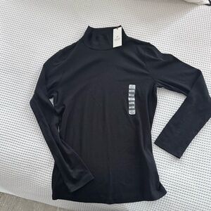 Brand New Wind River Turtleneck